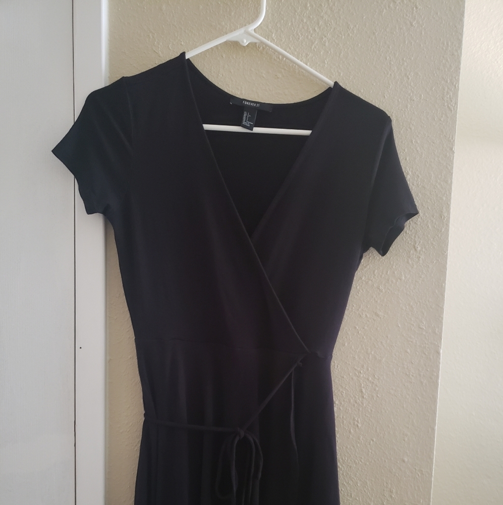 Forever 21 black dress